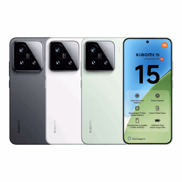 Vier Xiaomi 15 Telefone sind zu sehen: drei zeigen ihre Rückseiten in Schwarz, Weiß und Grün, während eines die Vorderseite mit dem Xiaomi 15 Logo und den wichtigsten Funktionen vor einem blau-grünen Tele-Planet Hintergrund zeigt.