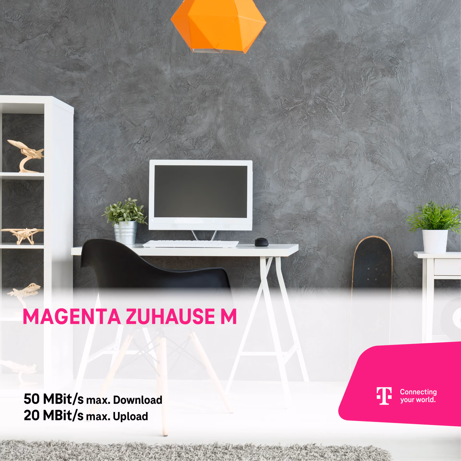 Ein modernes Heimbüro mit einem weißen Schreibtisch, einem Computer, einem schwarzen Stuhl, einem Skateboard und Pflanzen. Text: "MAGENTAZUHAUSE S. 16 MBit/s max. Download, 2,4 MBit/s max. Upload." Telekom-Logo und Slogan in der Ecke.