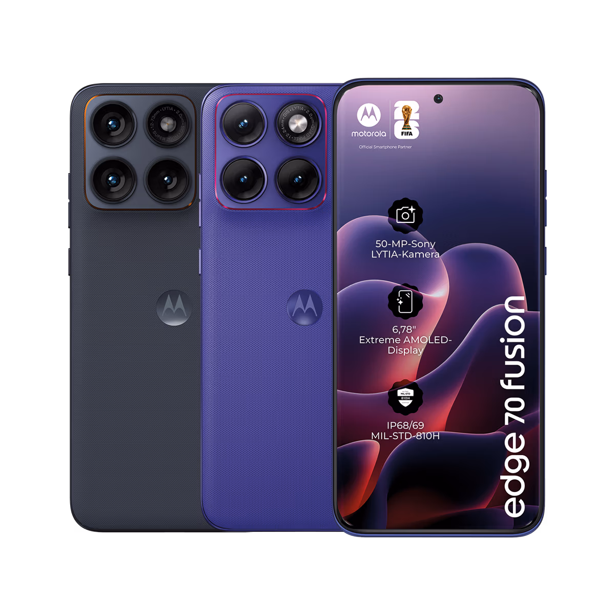 Vorder- und Rückansichten von zwei Motorola Edge 70 Fusion-Smartphones in Lila und Schwarz. Sie zeigen vier rückwärtige Kameras und ein 6,7-Zoll-Display mit den auf dem Bildschirm aufgeführten Spezifikationen.